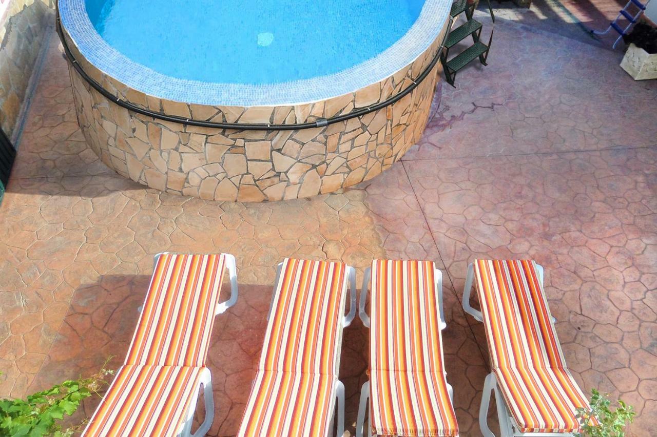 ネルハ Cortijo Luqueヴィラ エクステリア 写真